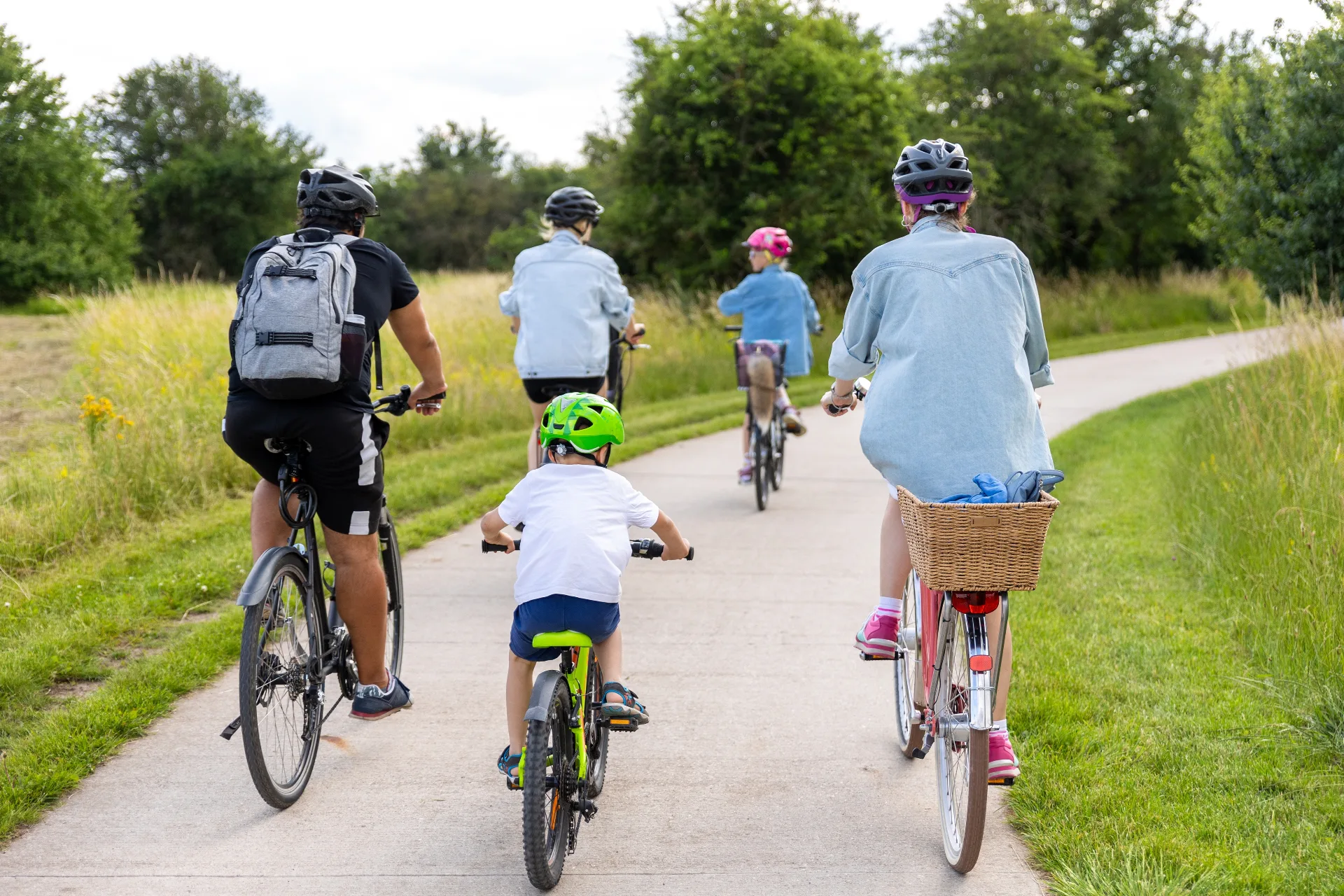 Familie på cykeltur